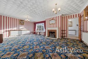 lounge- click for photo gallery